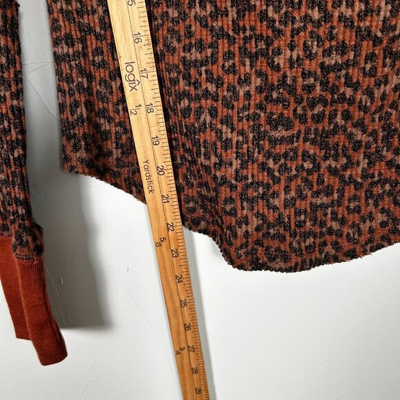 Free People XS Long Sleeve We The Free Leopard Everest Printed Womens Henley - Picture 5 of 6